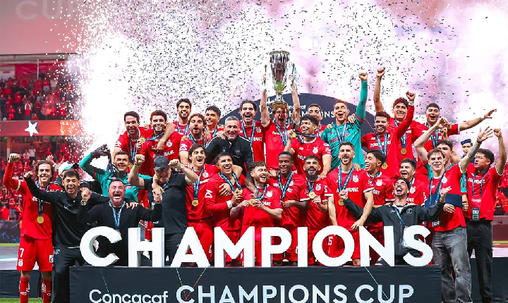 تتويج تولوكا بدوري أبطال الكونكاكاف